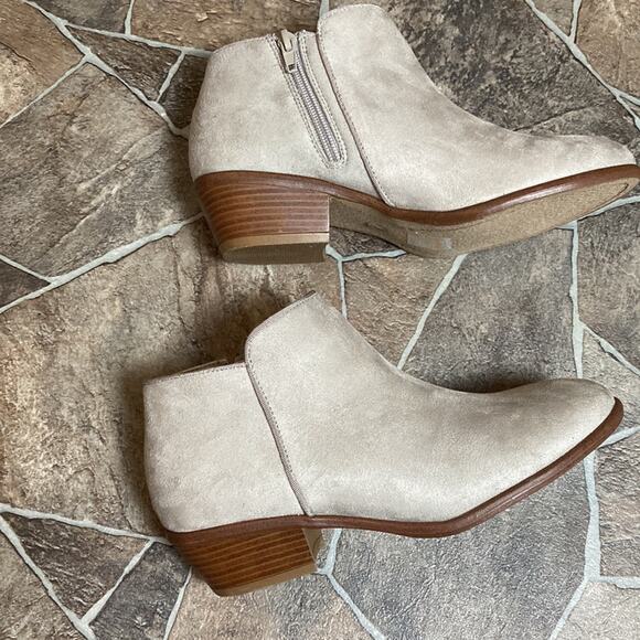 New Wild Diva Gray Ankle Booties Sz 6 - Picture 10 of 11